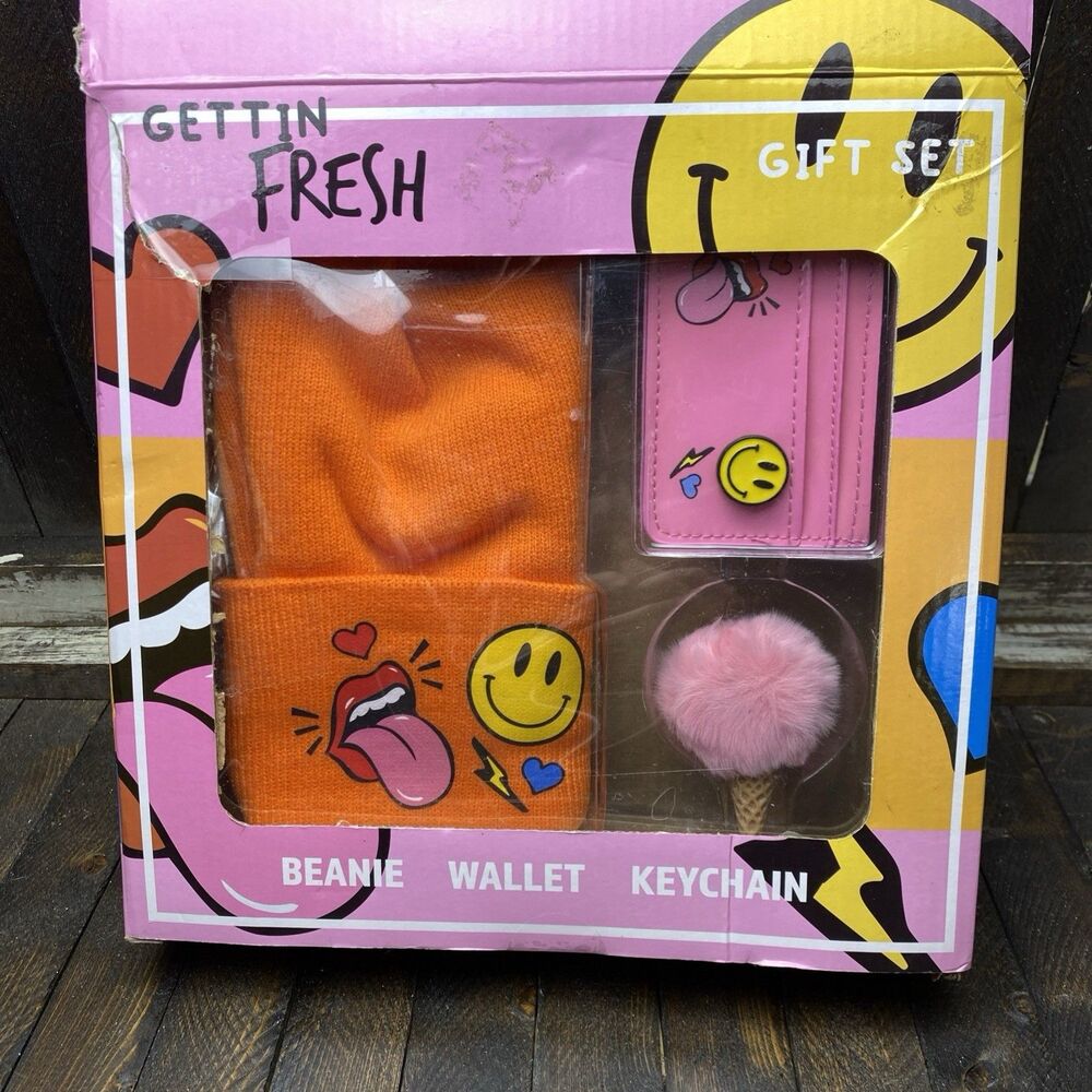 Gettin Fresh Beanie Hat Wallet & Pom Pom Key Chain Gift Set Pink & Orange